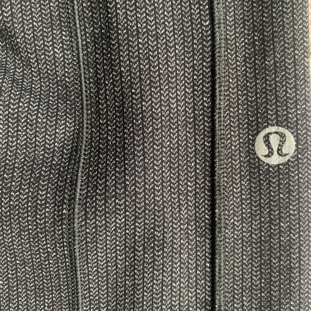 Lululemon Herringbone print leggings - Picture 10 of 10